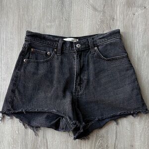 Abercrombie & Fitch 90s Relaxed Cutoff Short
